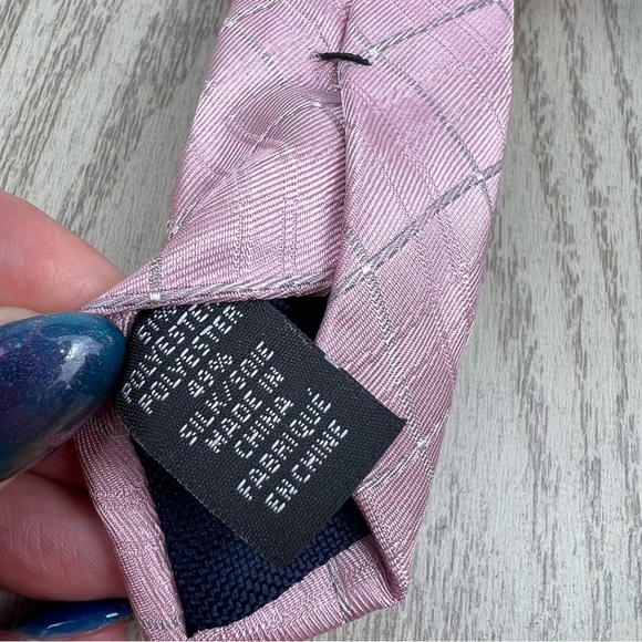 622 - Michael Kors Thanet Grid Tie Pink 650 2MKC23-5021 Silk Blend $69.50 - Picture 3 of 5